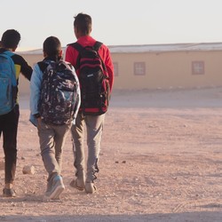 Comidas escolares y apoyo al derecho a la educación y al cre ... Imagen 1